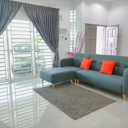 Ooi Homestay 알로르세타르 외부 사진